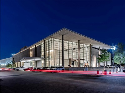 Eisenmann Center for Performing Arts